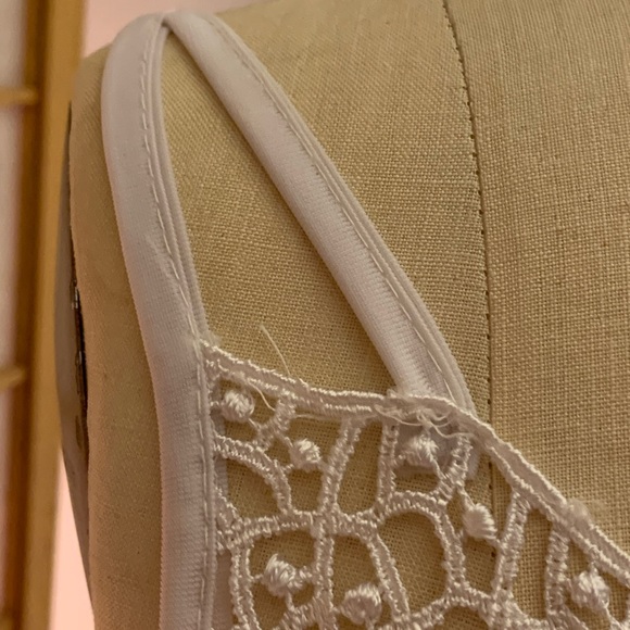 Old looking slip dress - Picture 6 of 7